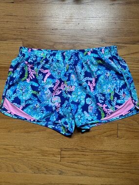 Lilly Pulitzer Luxletic Shorts L